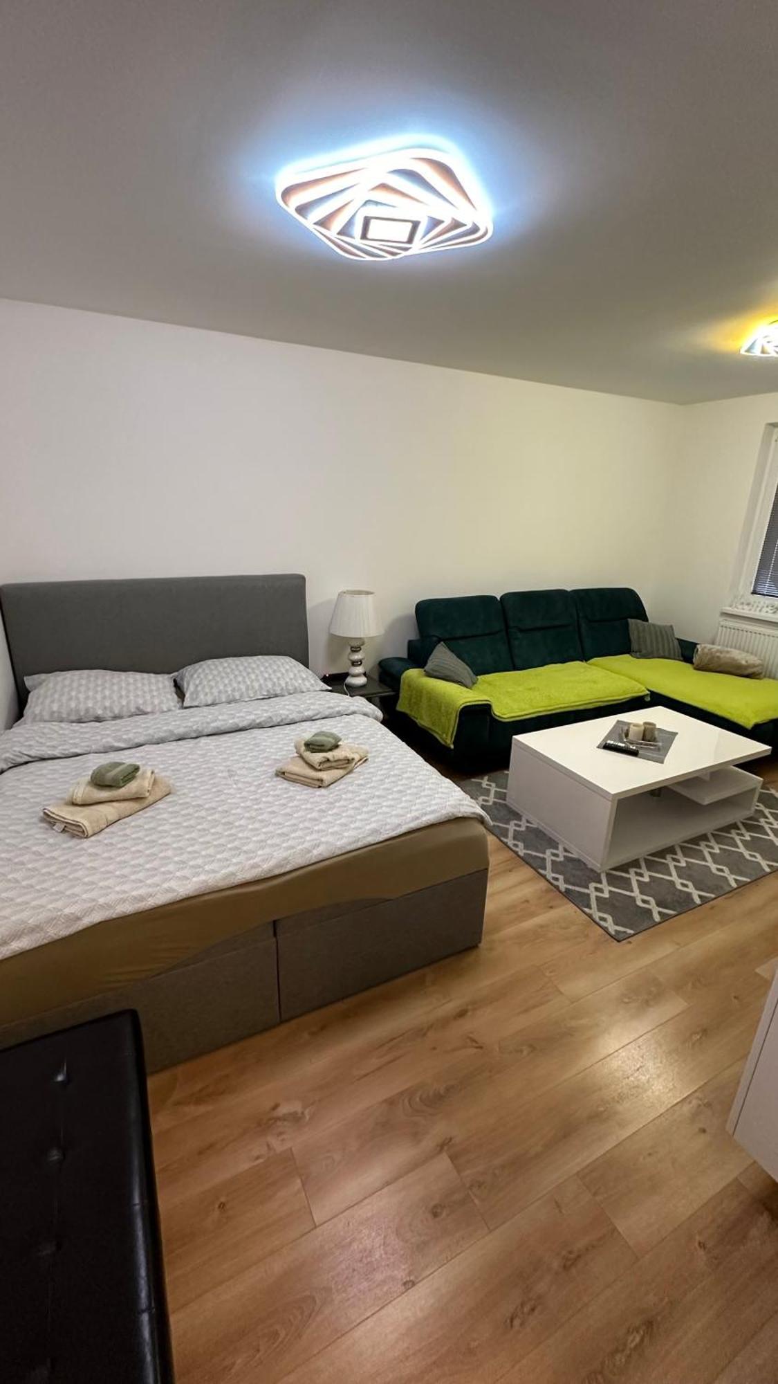 Apartman City Park Stranany Michalovce Esterno foto